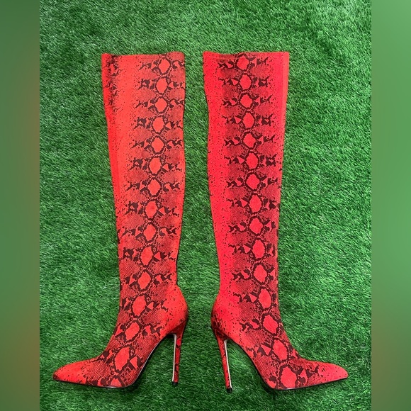 Shoes - Red Snake Pattern Heels